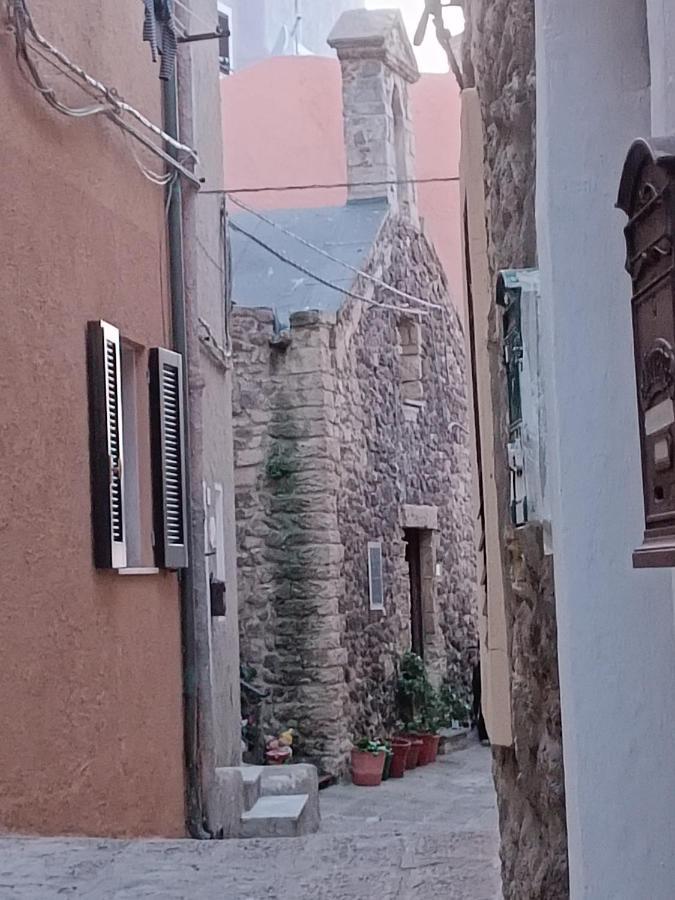 B&B Casa Doria Castelsardo Buitenkant foto